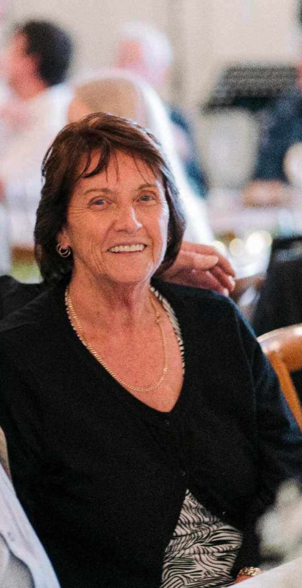 Peachey, Robyn